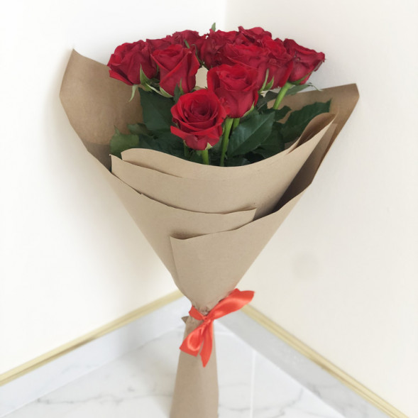 Букет 11 красных роз в Керчи