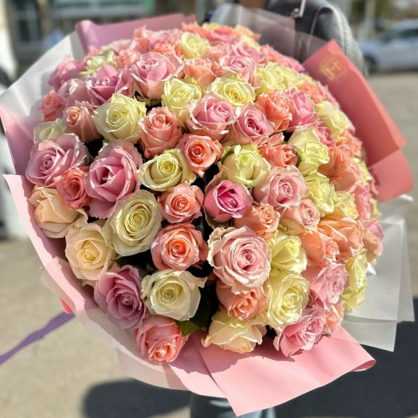 101 Роза радужный микс  в Керчи