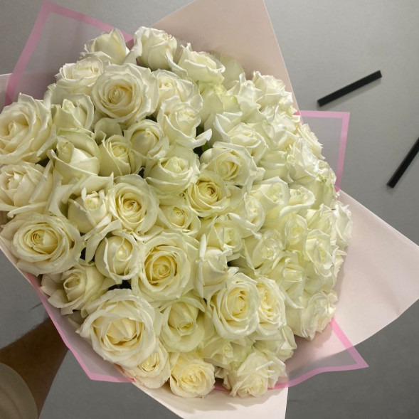 75 белых роз  в Керчи