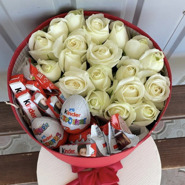 Коробка с киндерами «Сладкий вкус» в Керчи