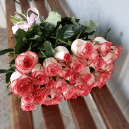 31 розовая роза