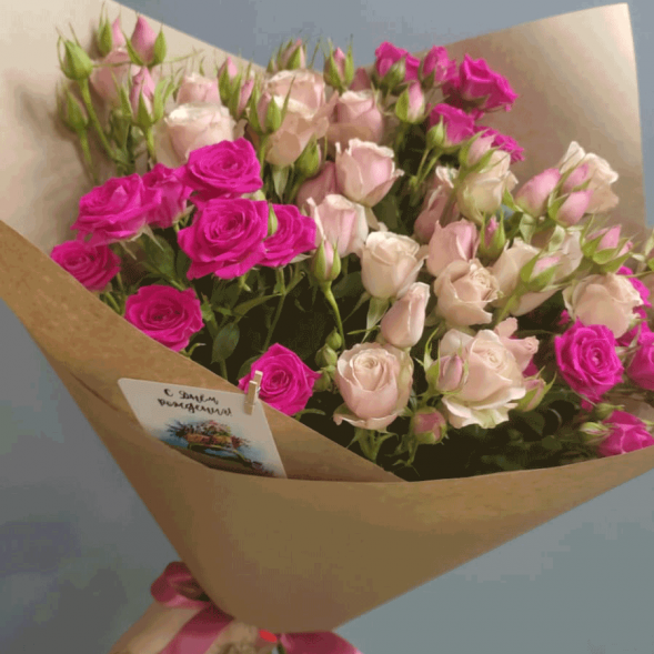 Букет 7 нежных кустовых роз микс в Керчи